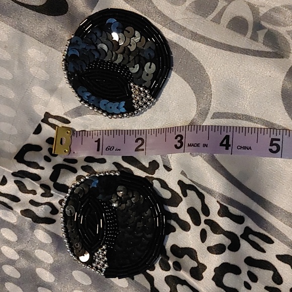 Sequin and Beaded Applique - Picture 4 of 10